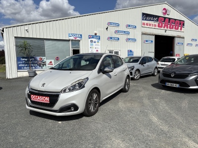 PEUGEOT 208 - Allure