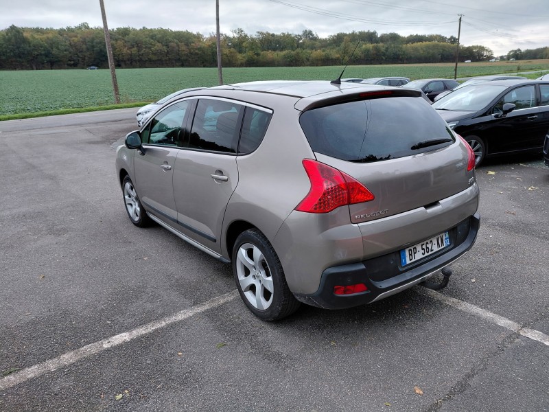 PEUGEOT 3008 1.6 HDI 112