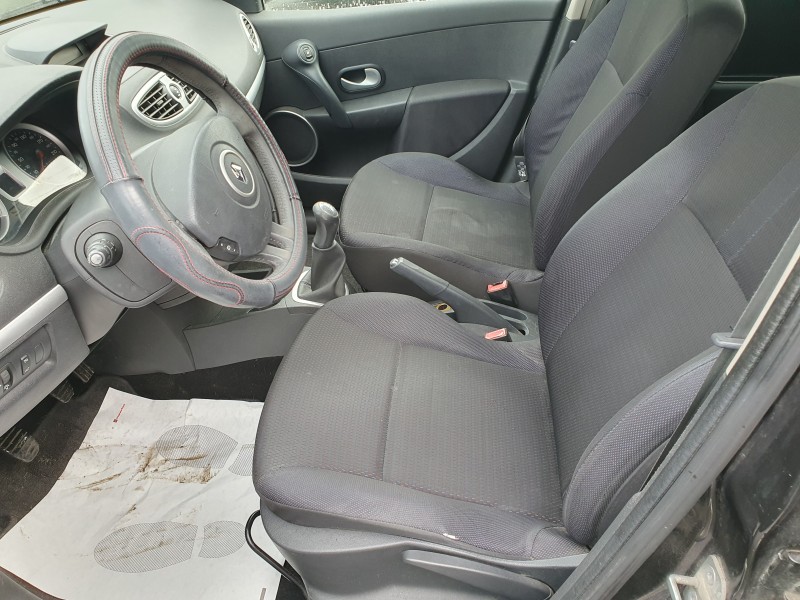 RENAULT  CLIO III 1.5 DCI 70
