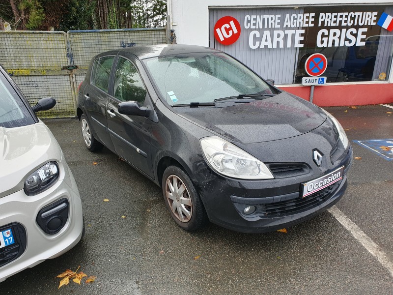 RENAULT  CLIO III 1.5 DCI 70