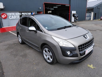 PEUGEOT  3008 - 1.6 HDI 112