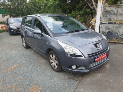 PEUGEOT  5008  - 1.6 HDI 112