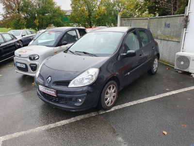 RENAULT  CLIO III - 1.5 DCI 70